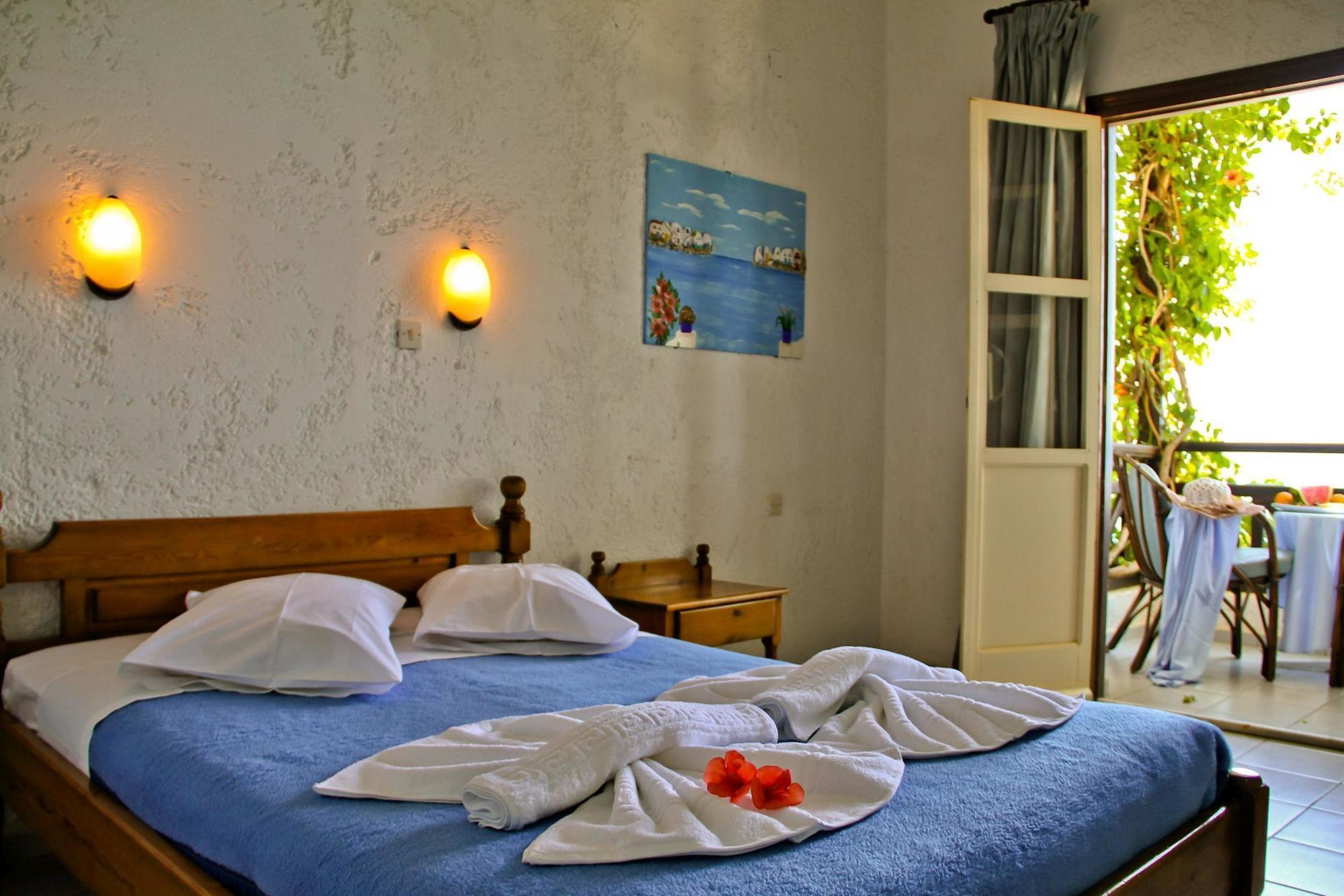 Azure Mare Hotel Hersonissos  Exterior photo